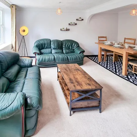 City House In Nice Area - Smart Tv'S, 900Mb Wifi Milton Keynes Exterior photo