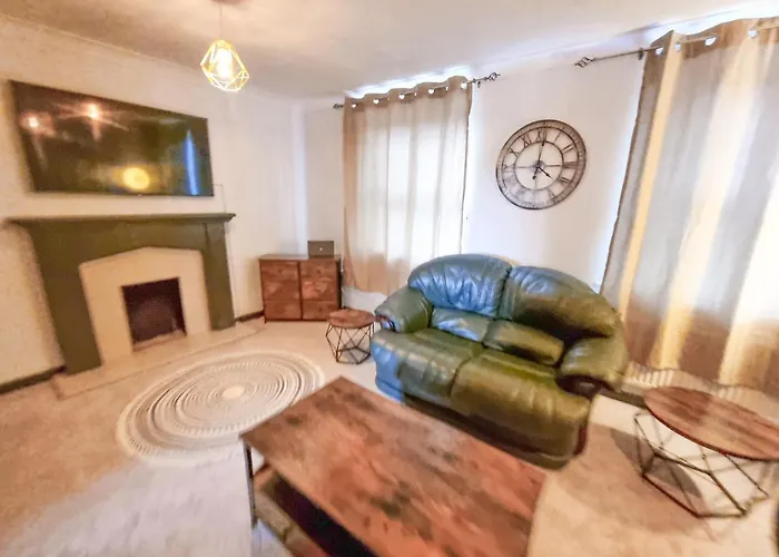 City House In Nice Area - Smart Tv\'S, 900Mb Wifi